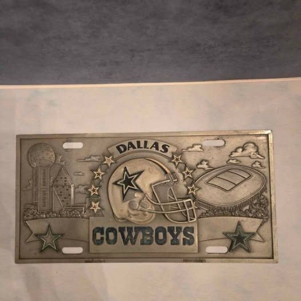 Vtg. Dallas Cowboys 3D Heavy Metal License Plate (LOC-99)
